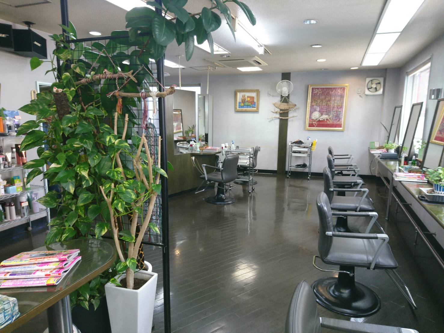 美容室ファイン店内７